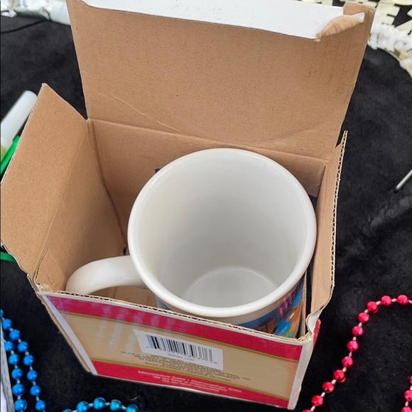 NWT Holiday Style Christmas Face Masks Coffee Cup - Picture 10 of 16